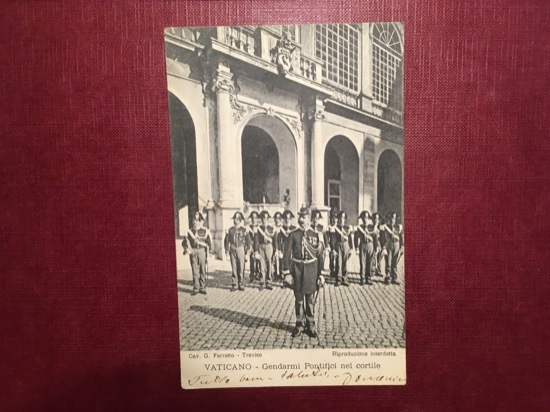 Cartolina Vaticano - Gendarmi Pontifici nel Cortile - 1960 ca.