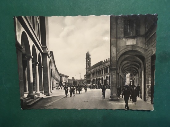Cartolina Faenza - Piazza Vittorio Emanuele - 1960 ca.