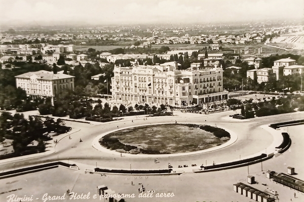 Cartolina - Rimini - Grand Hotel e Panorama dall'aereo 1956