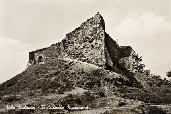 Cartolina - Vibo Valentia - Il Castello Normanno - 1960 …