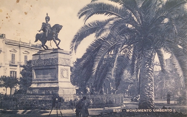 Cartolina - Bari - Monumento Umberto I - 1942