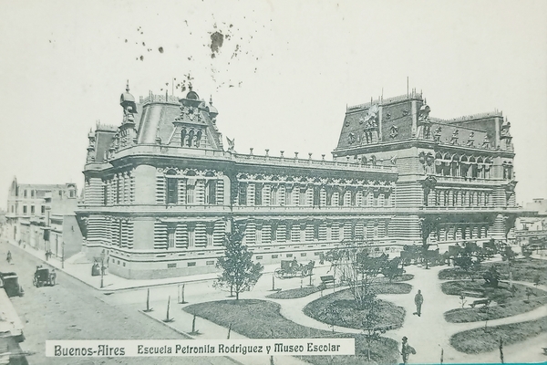 Cartolina - Buenos Aires - Escuela Petronila Rodriguez y Museo …