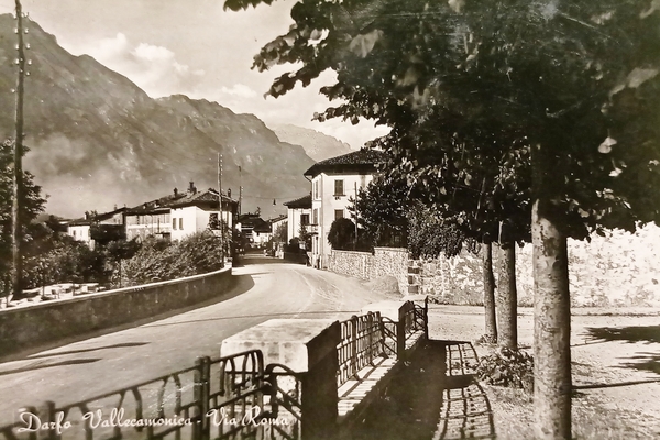 Cartolina - Darfo Valle Camonica ( Brescia ) - Via …