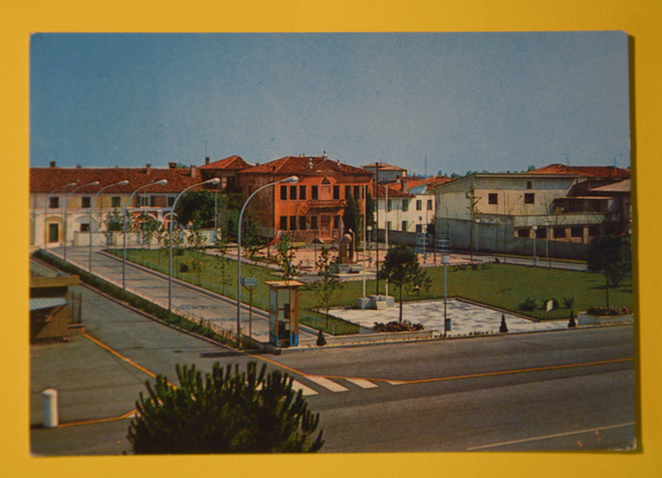 Cartolina Fiesso D'Artico Piazza Illido Garzara 1971