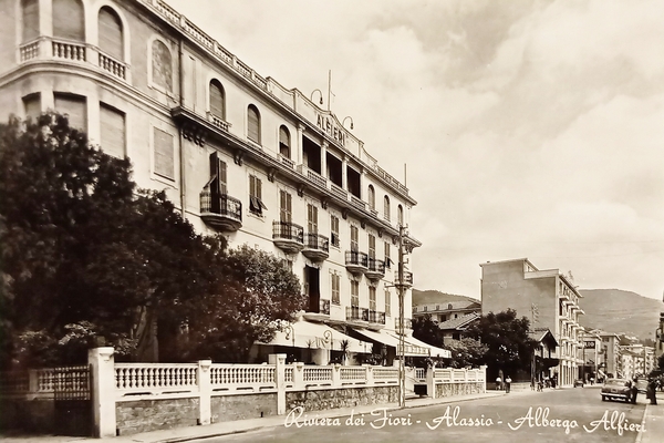 Cartolina - Riviera dei Fiori - Alassio - Albergo Alfieri …