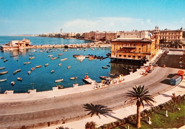 Cartolina - Bari ( Puglia ) - Lungomare - 1967