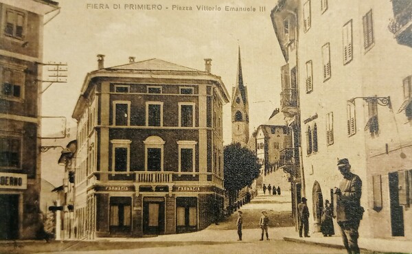Cartolina - Trento - Fiera di Primiero - Piazza Vittorio …