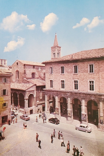 Cartolina - Urbino - Piazza Repubblica - 1965 ca.