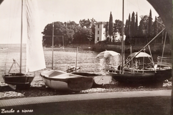 Cartolina - Rapallo - Barche e riposo - 1953