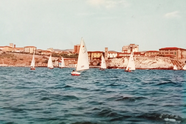 Cartolina - Piombino - Barche in Regata - 1970