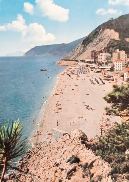 Cartolina - Deiva Marina - Spiaggia de Levante e Monte …