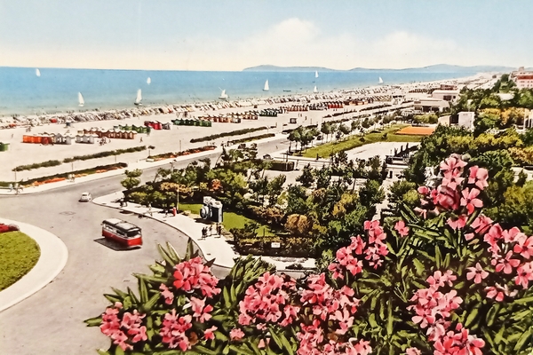 Cartolina - Riviera di Rimini - Lungomare - 1957