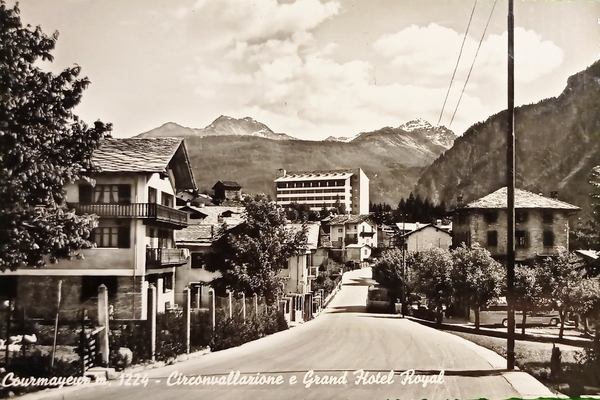 Cartolina - Courmayeur - Circonvallazione e Grand Hotel Royal - …