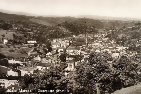 Cartolina - Altare ( Savona ) - Panorama Generale - …