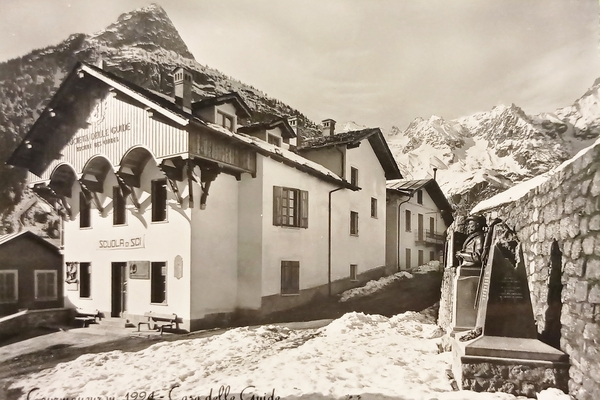 Cartolina - Courmayeur - Casa delle Guide - 1955 ca.