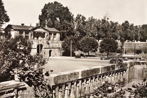 Cartolina - Lucca - Porta S. Pietro - 1955 ca.