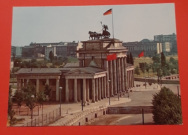 Cartolina Berlin - Brandenburger Tor mit Mauer - 1980