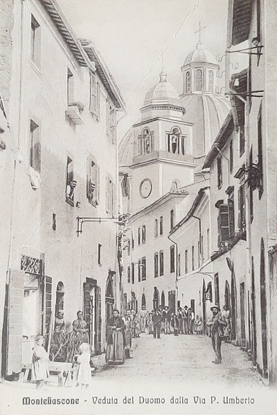 Cartolina Montefiascone - Veduta del Duomo dalla Via P. Umberto …