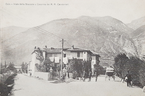 Cartolina Oulx - Viale della stazione e Caserma R. R. …