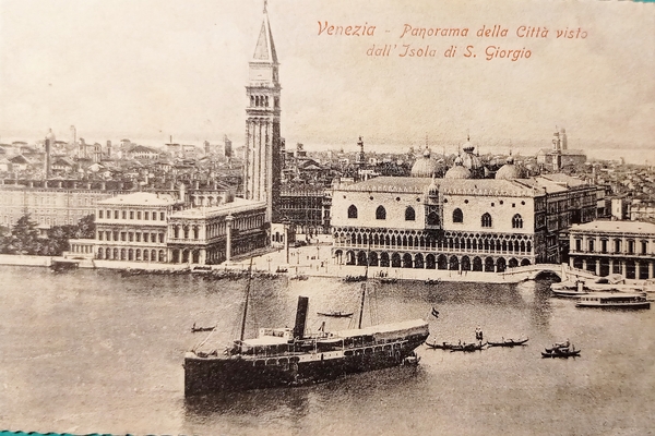 Cartolina Venezia - Panorama della Città visto dall'Isola di S. …