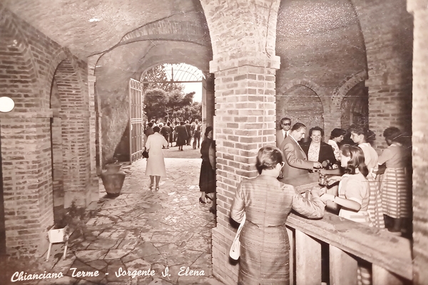 Cartolina - Francia - Source Sainte-Hélène - 1959