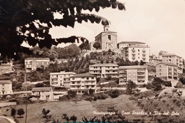 Cartolina - Montegiorgio - Case Popolari e Via del Sole …