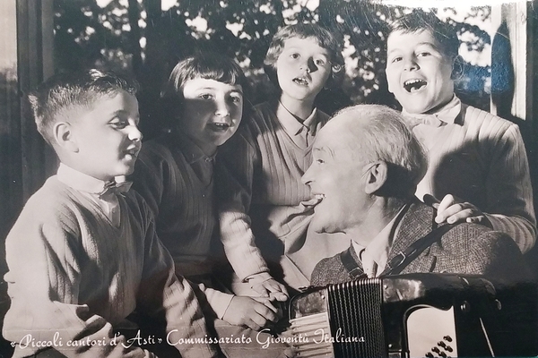 Cartolina - Piccoli cantori d'Asti - Commissariato Gioventù Italiana - …