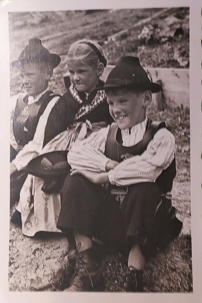 Cartolina - Costumi - Dalla Valle di Sarentino - ( …