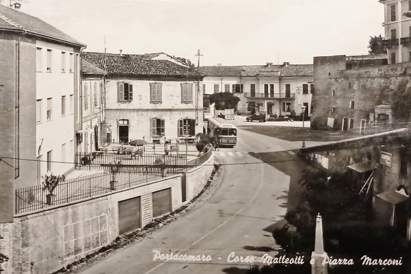 Cartolina - Portacomaro - Corso Matteotti e Piazza Marconi - …