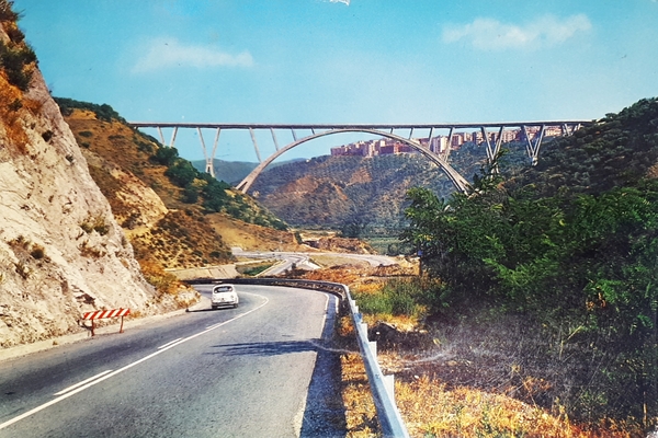 Cartolina - Catanzaro - Nuovo Viadotto sulla Fiumarella - 1967