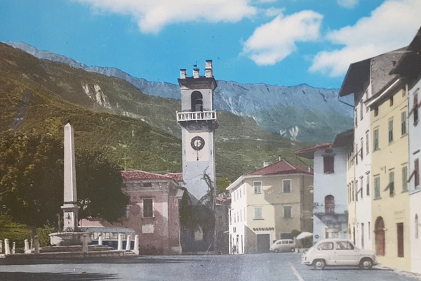 Cartolina - Rovereto Sacco - Piazza Fabio Filzi - 1975