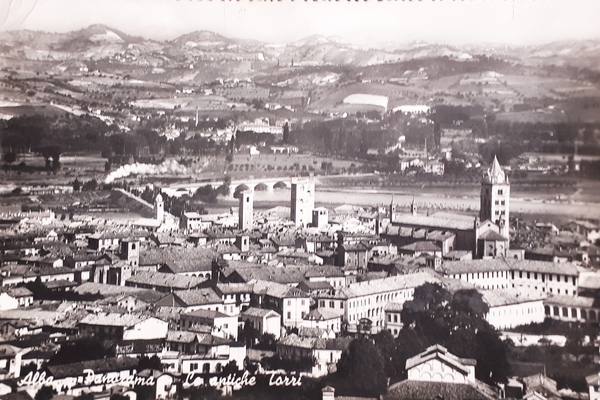 Cartolina - Alba - Panorama - Le antiche Torri - …