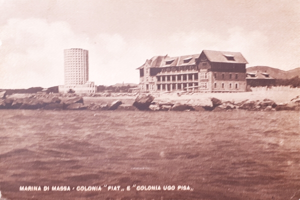 Cartolina - Marina di Massa - Colonia Fiat e Colonia …