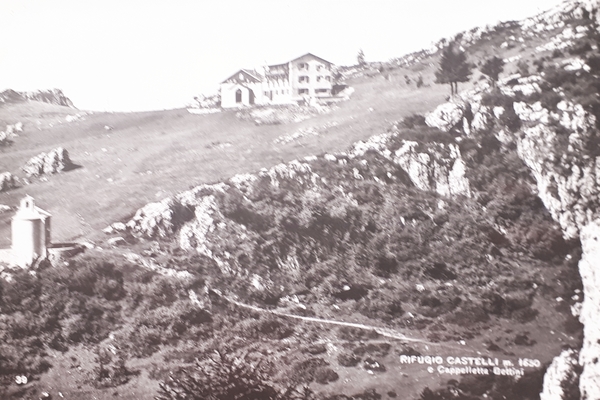 Cartolina - Rifugio Castelli e Cappelletta Bettini - 1965