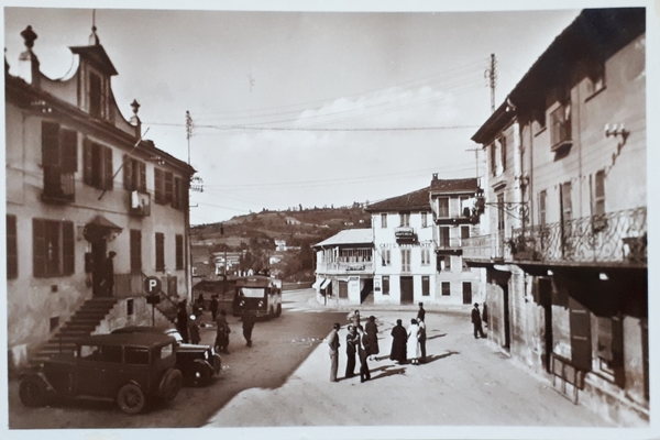 Cartolina - Cavoretto - Piazza Carlo Freguglia - 1936