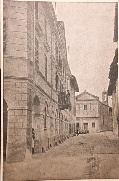 Cartolina - Vestignè - Palazzo Comunale e Chiesa della Trinità …