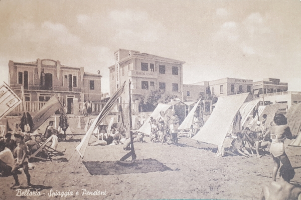 Cartolina - Bellaria - Spiaggia e Pensioni - 1930 ca.