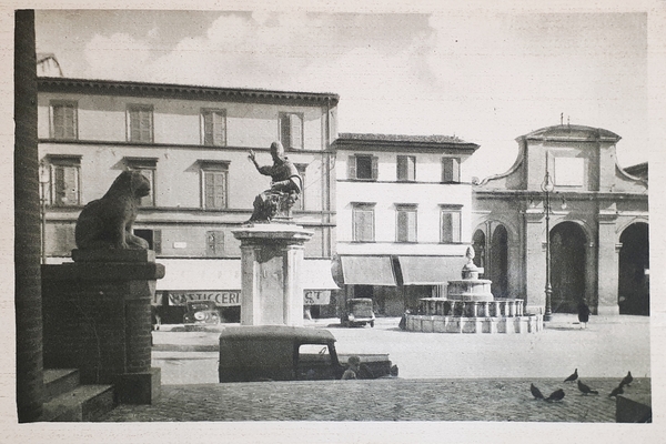 Cartolina - Rimini - Piazza Cavour e Pescheria - 1951