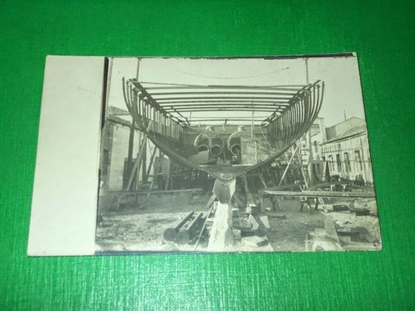 Cartolina Genova - Cantiere Navae - Scheletro di una nave …