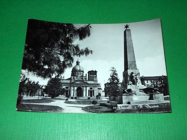 Cartolina Vercelli - Il Duomo 1953.