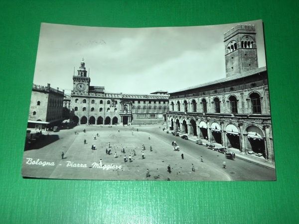 Cartolina Bologna - Piazza Maggiore 1955.