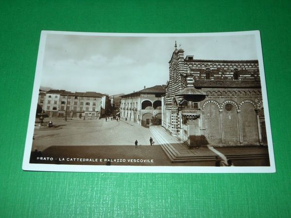 Cartolina Prato - La Cattedrale e Palazzo Vescovile 1937.