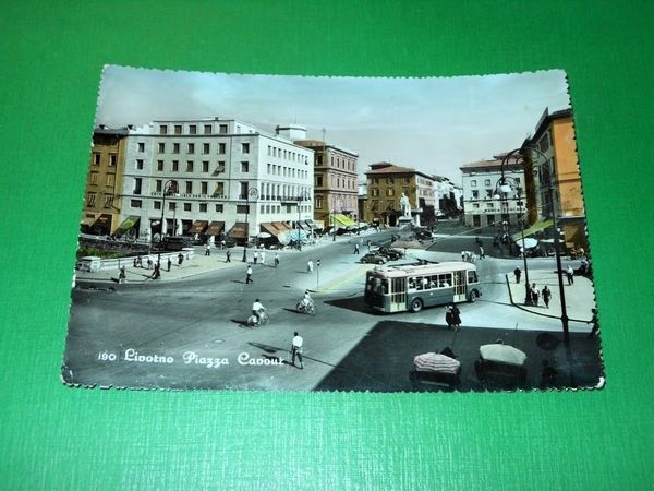 Cartolina Livorno - Piazza Cavour 1954.