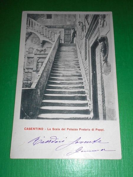 Cartolina Casentino - La Scala del Palazzo Pretorio di Poppi …