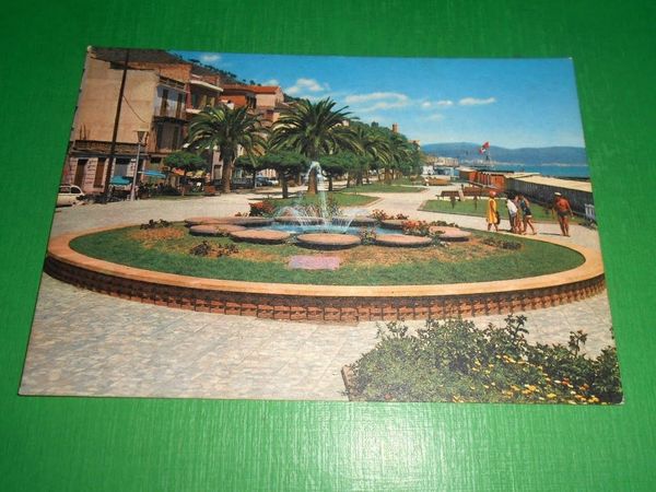 Cartolina Ceriale - La fontana e passeggiata a mare 1966.