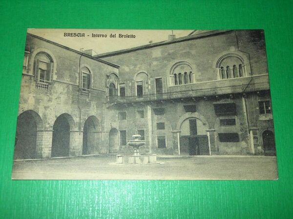 Cartolina Brescia - Interno del Broletto 1920 ca.