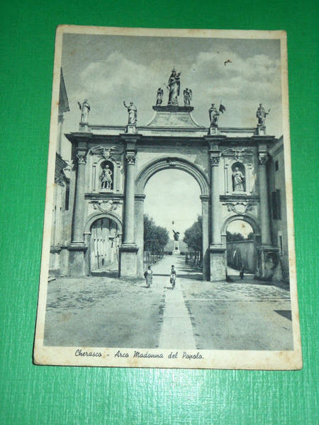 Cartolina Cherasco - Arco Madonna del Popolo 1939.