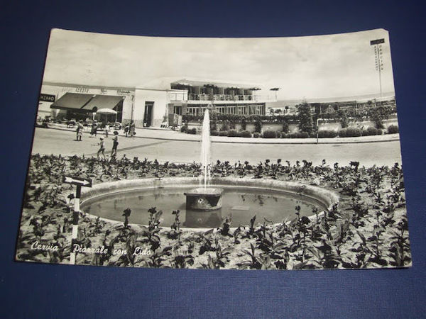 Cartolina Cervia ( Milano Marittima ) - Piazzale con Lido …