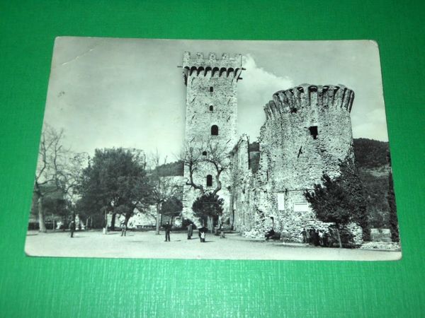 Cartolina Castelnuòvo Magra - Piazza del Castello 1969