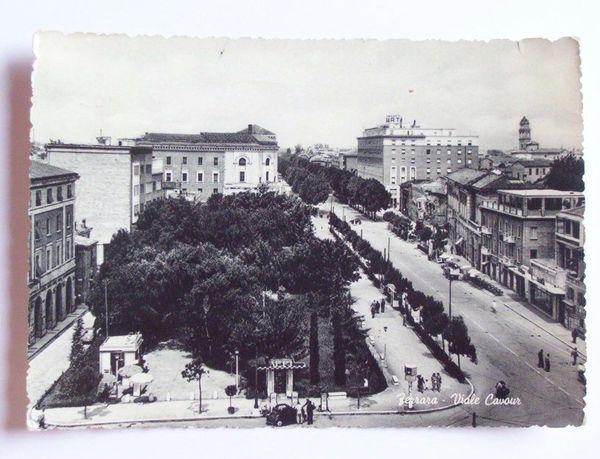 Cartolina Ferrara - Viale Cavour 1952